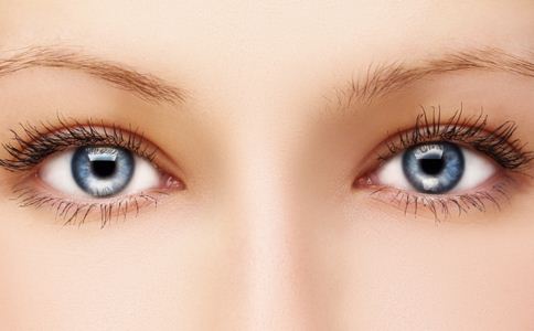 The Best Lash Extensions for Busy Moms